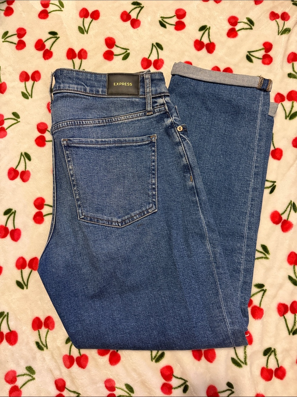 Express Mid Rise Distressed Jeans - Picture 4 of 5